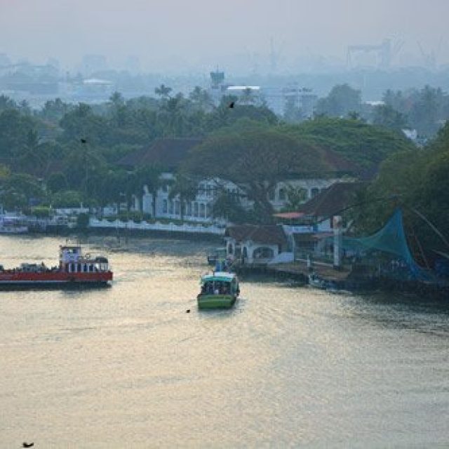 Sailing into Cochin