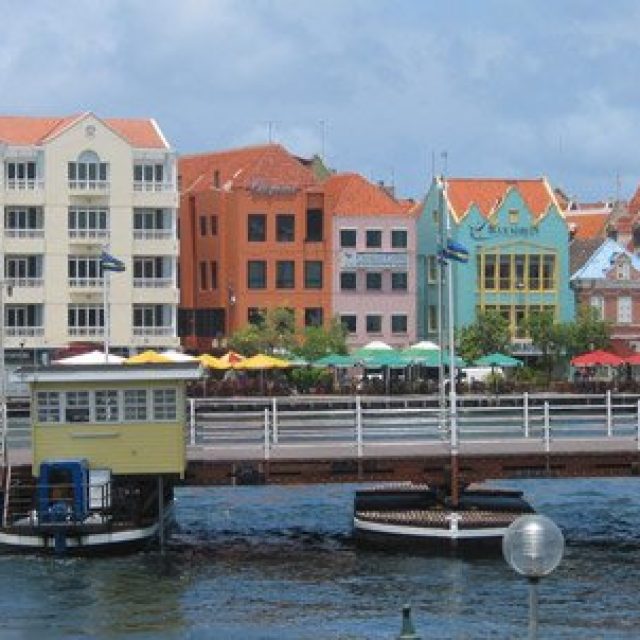 Queen Emma pontoon bridge