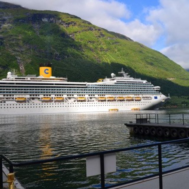 Geiranger tender pier