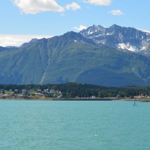 Scenic cruising Haines
