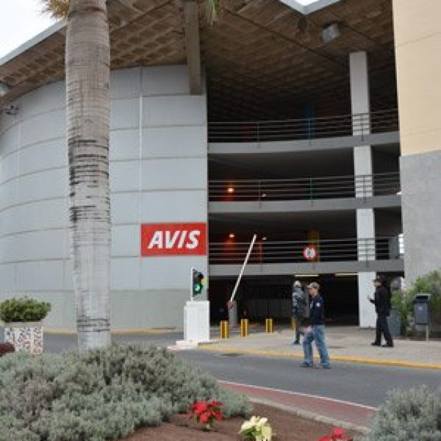 Avis car rental in port