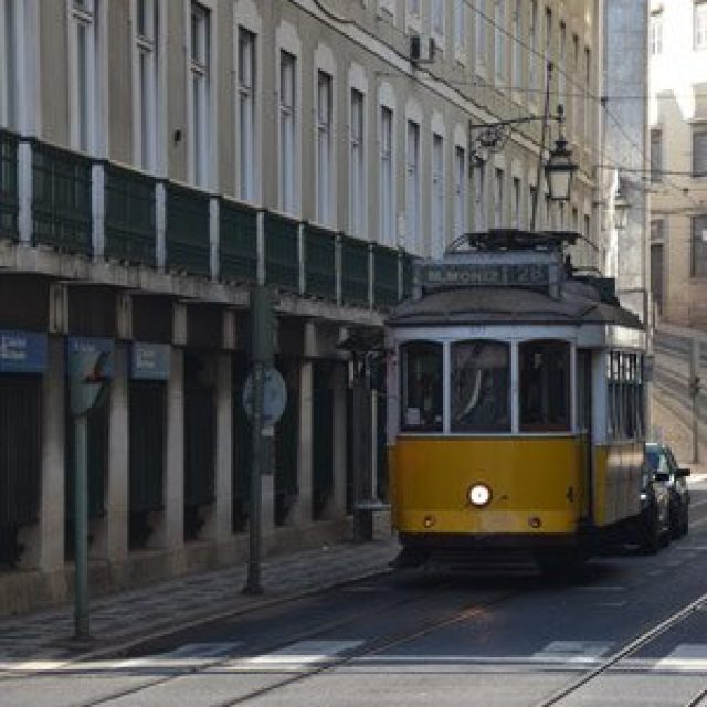 Tram 28