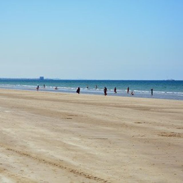 Qurm beach