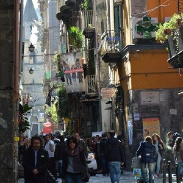 Spaccanapoli / Via dei Tribunali