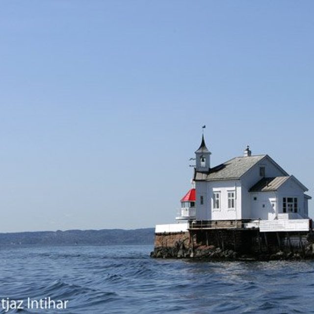 Dyna lighthouse