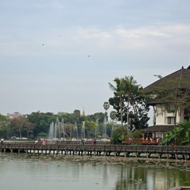 The Kandawgyi palace hotel