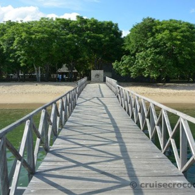 Komodo tender pier