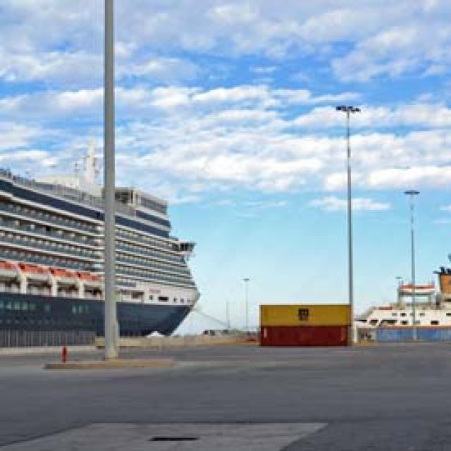 Iraklion cruise dock